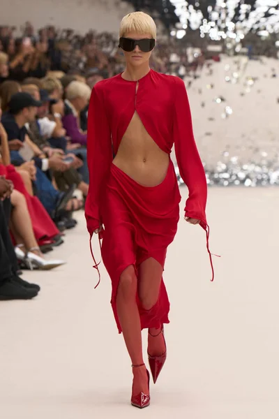 Look 19